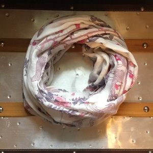 🌻 3 for $20 H&M infinity scarf